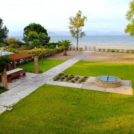 Antonia Beachfront Villa Lefkimmi  Exteriör bild